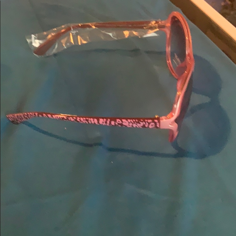 sunglasses 🕶 - Picture 2 of 3
